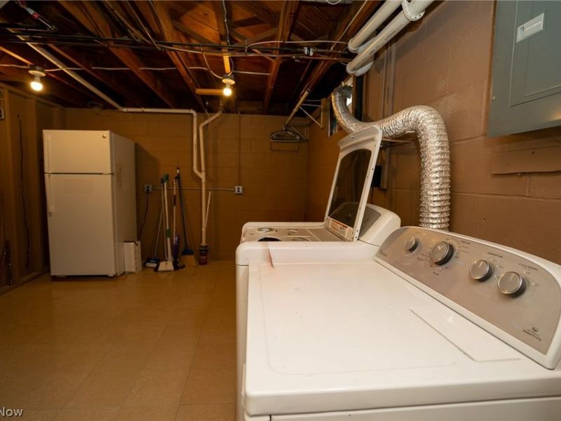 453 W Omar Street, Struthers, OH 44471 Photo 27