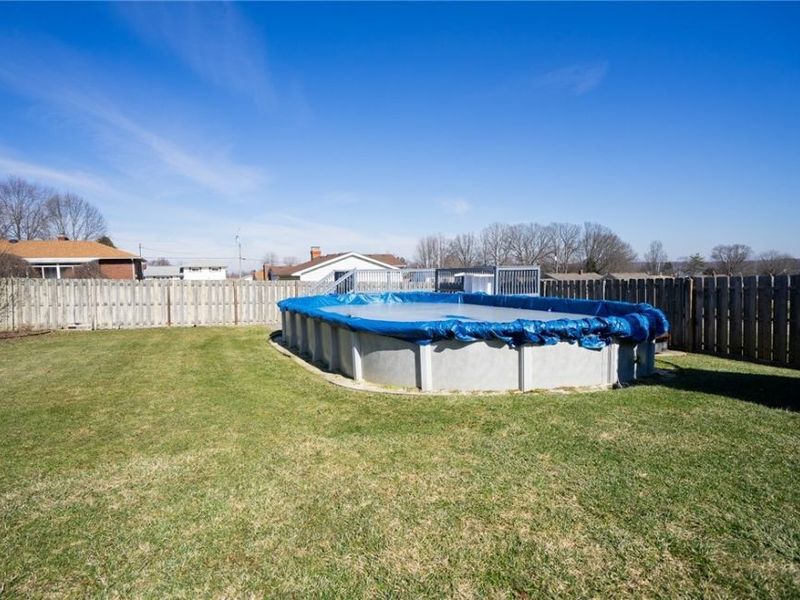 453 W Omar Street, Struthers, OH 44471 Photo 5