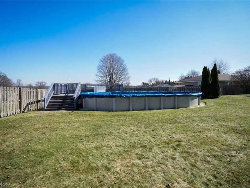 453 W Omar Street, Struthers, OH 44471 Photo 6