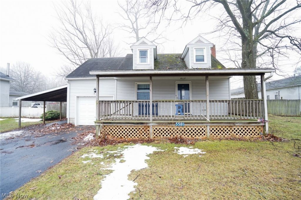 5581 E Calla Road E, New Middletown, OH 44442