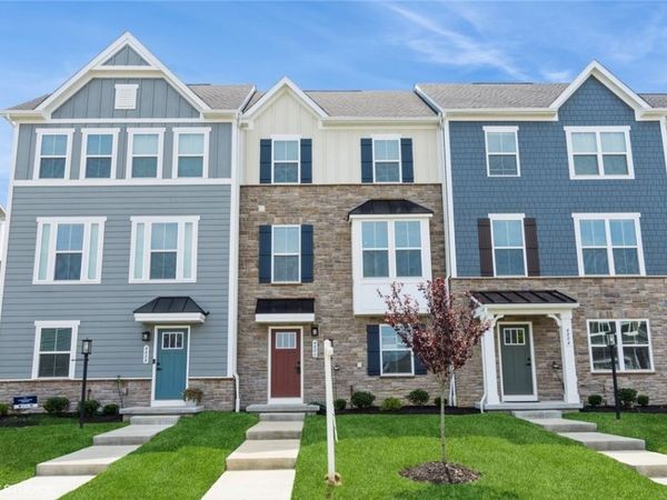 4806 Spruce Rd , Gibsonia, PA 15044