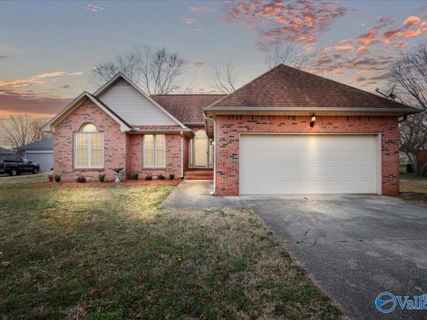 144 Tammy Gaines Lane, Huntsville, AL 35811