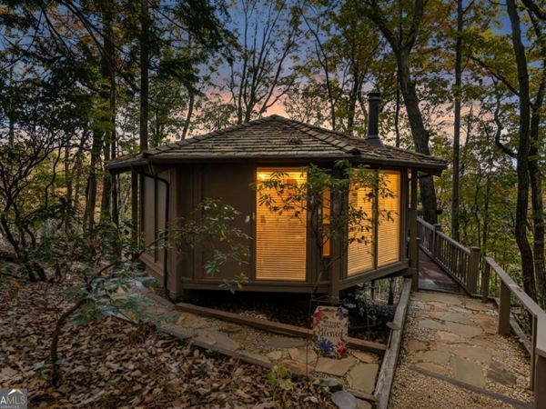 101 Treetopper Circle, Jasper, GA 30143