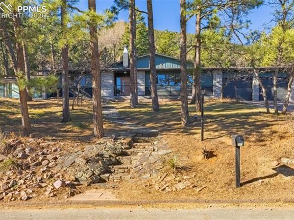 26 Leaming Road, Colorado Springs, CO 80906