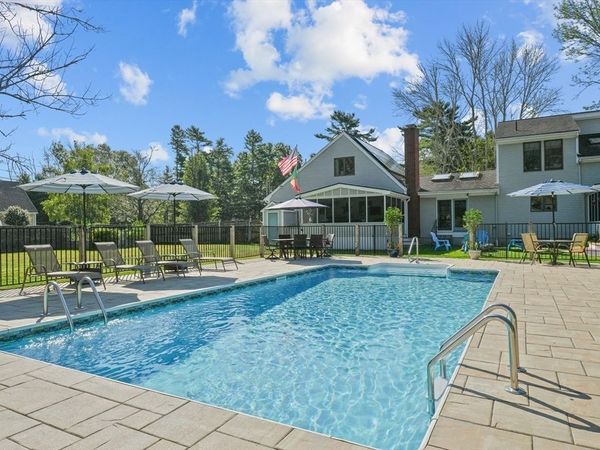 191 Hathaway Rd, Acushnet, MA 02743