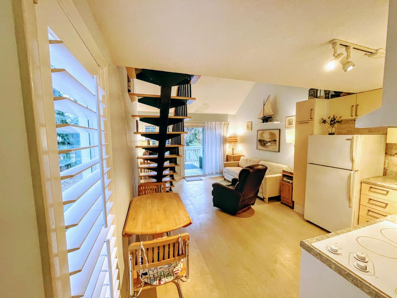 365 Sea Cloud Circle Photo 10