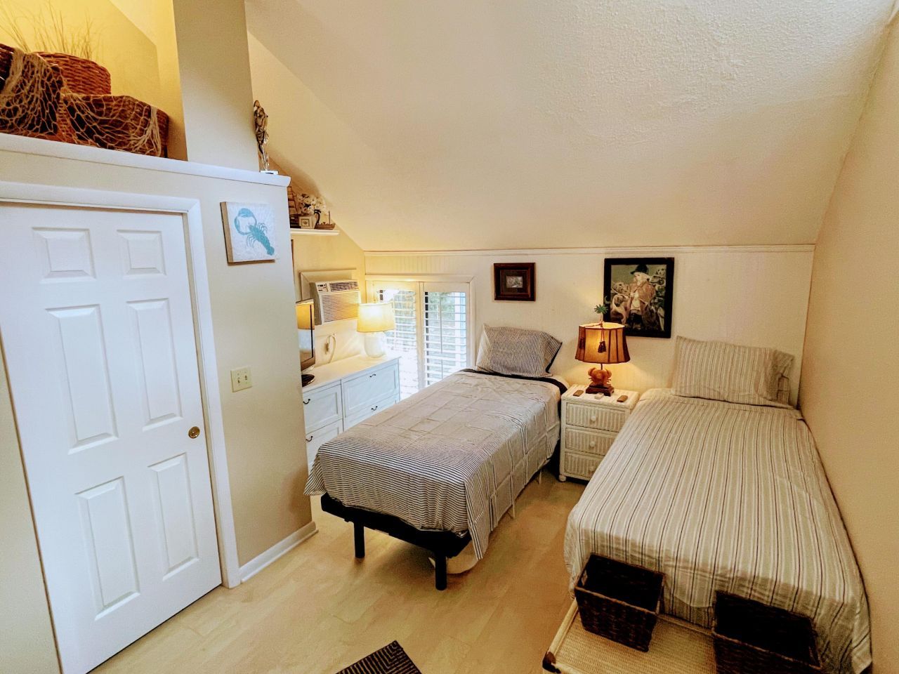 365 Sea Cloud Circle Photo 5