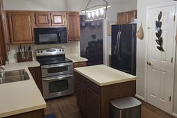 104 Grafton Way photo 4