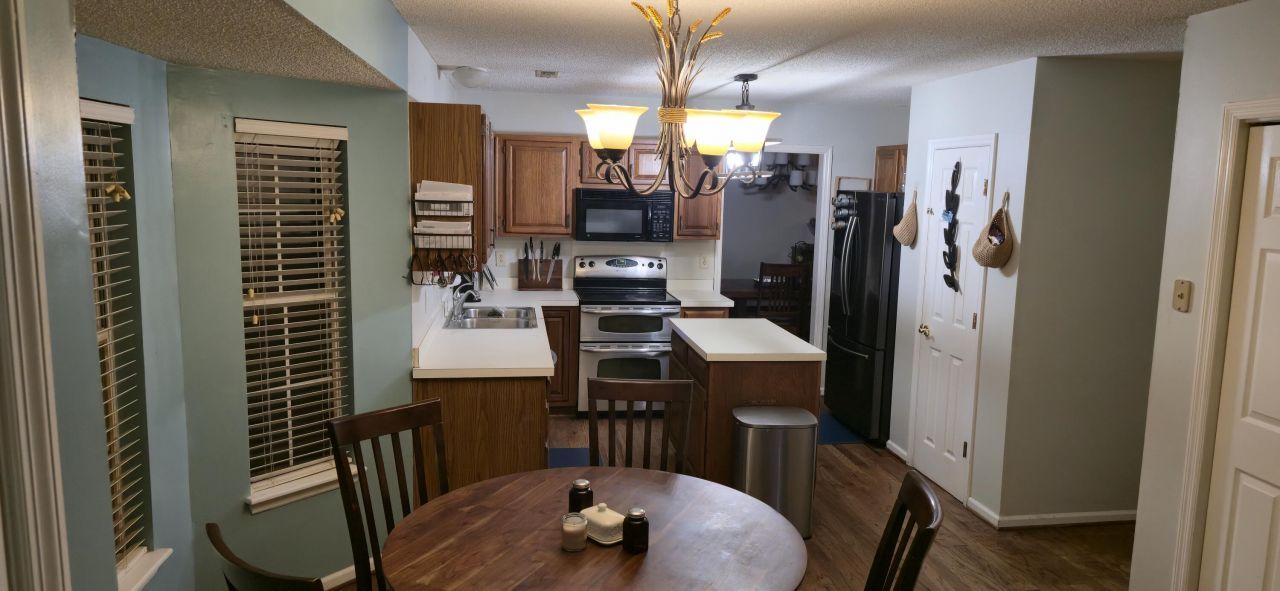 104 Grafton Way Photo 6