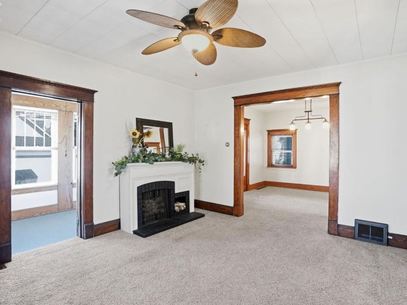 209 Pleasant Street, Bellevue, OH 44811 Photo 16