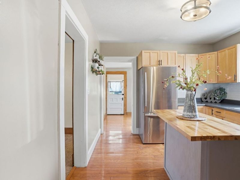 209 Pleasant Street, Bellevue, OH 44811 Photo 24