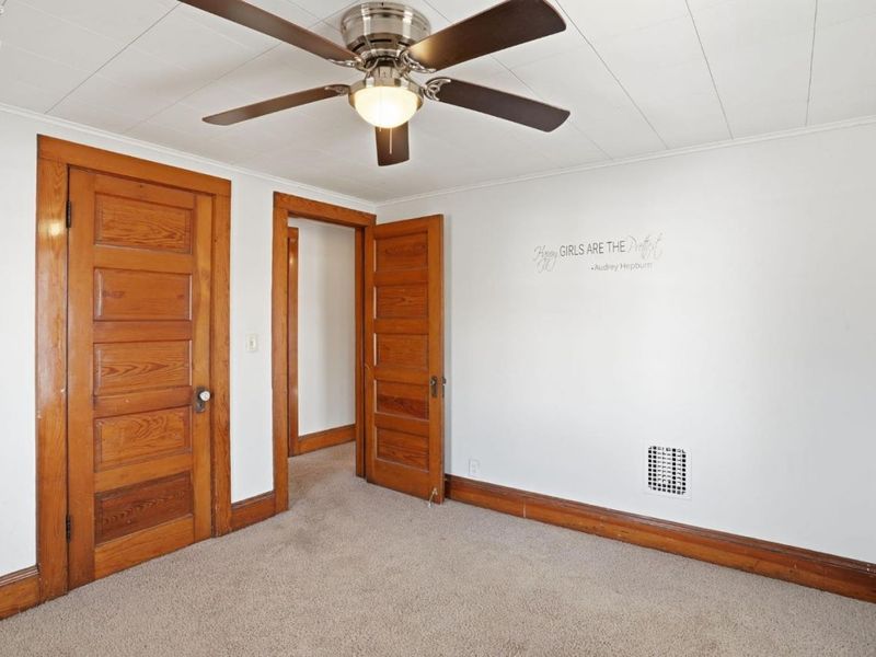 209 Pleasant Street, Bellevue, OH 44811 Photo 41