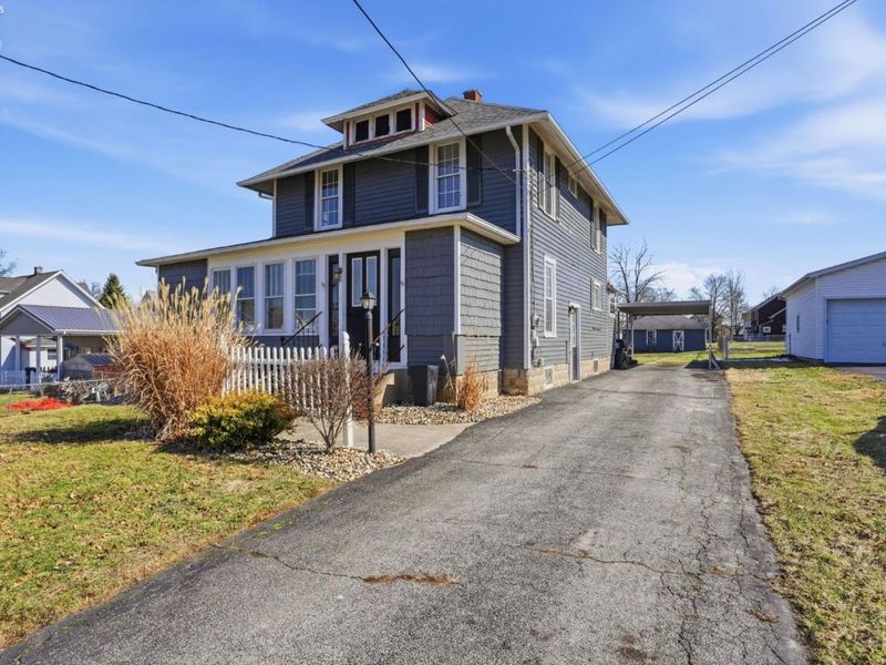 209 Pleasant Street, Bellevue, OH 44811 Photo 8