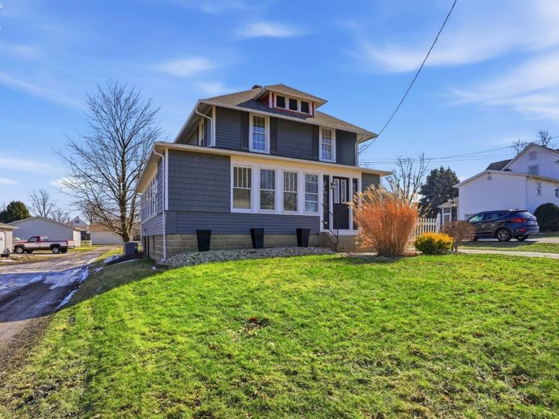 209 Pleasant Street, Bellevue, OH 44811 Photo 9