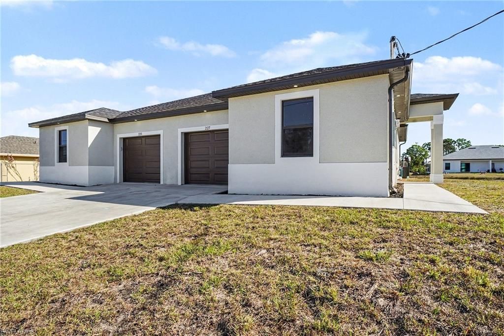 438/440 Charwood Ave S, Lehigh Acres, FL 33974 Photo