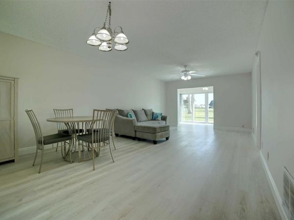 1802 Ocean Dr, Unit 112, Boynton Beach, FL 33426