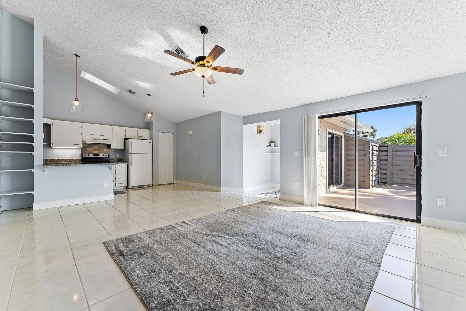 1801 S Us Highway 1, Unit 19c, Jupiter, FL 33477 Photo