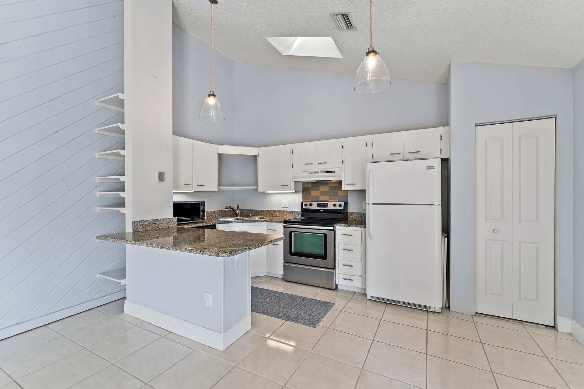 1801 S Us Highway 1, Unit 19c, Jupiter, FL 33477 Photo