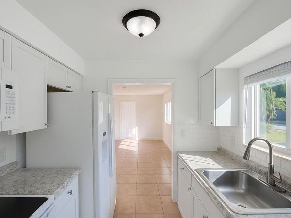 3041 NE 7th Avenue, Unit C, Pompano Beach, FL 33064