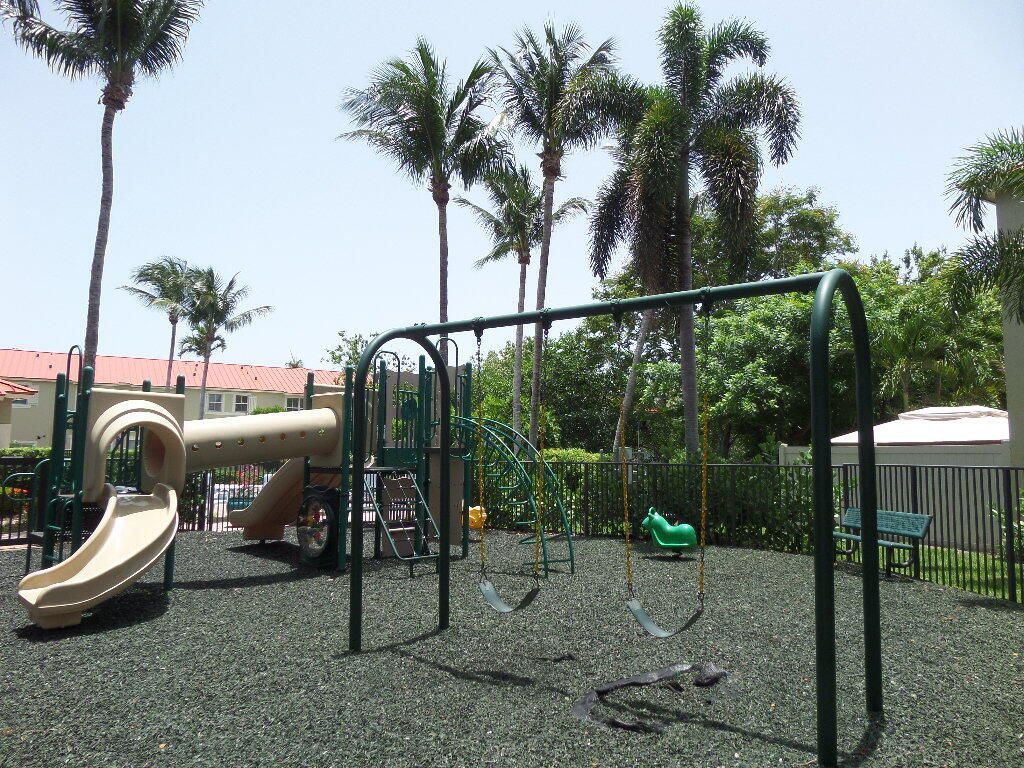 322 Lake Monterey Circle, Boynton Beach, FL 33426 Photo