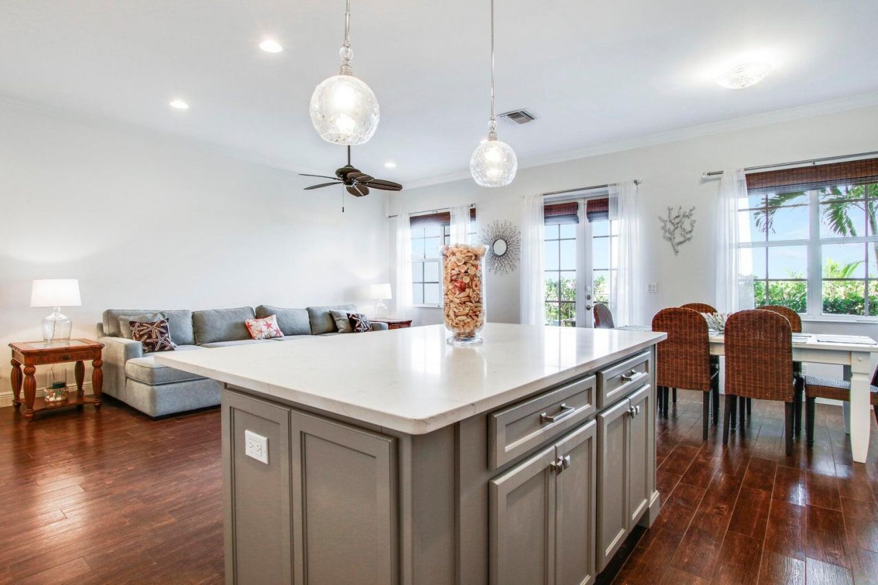 132 Ocean Breeze Drive, Juno Beach, FL 33408 Photo