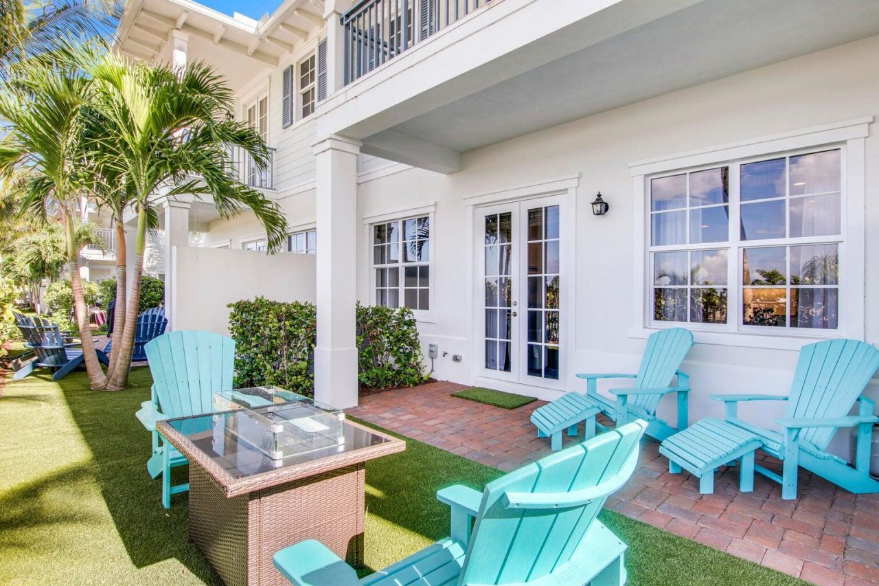 132 Ocean Breeze Drive, Juno Beach, FL 33408 Photo