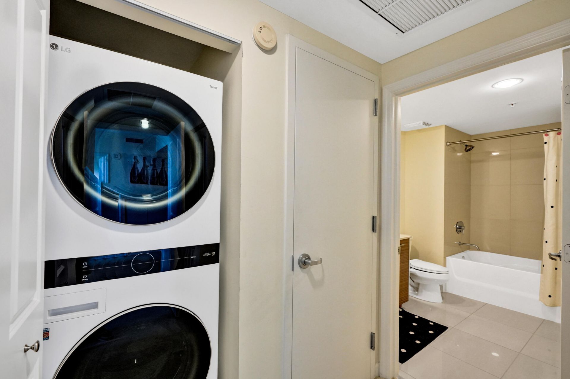 480 Hibiscus Street, Unit 421, West Palm Beach, FL 33401 Photo