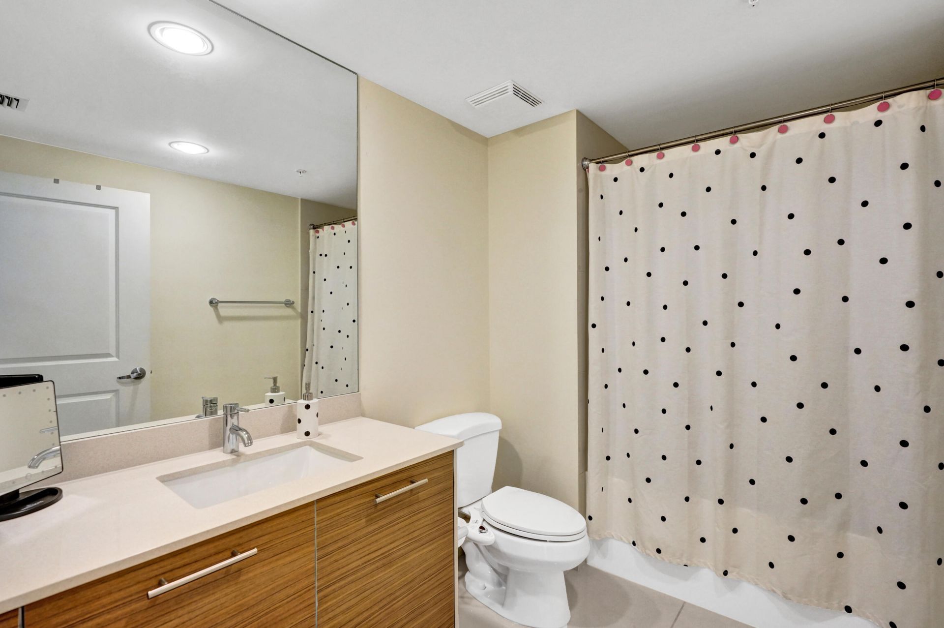 480 Hibiscus Street, Unit 421, West Palm Beach, FL 33401 Photo