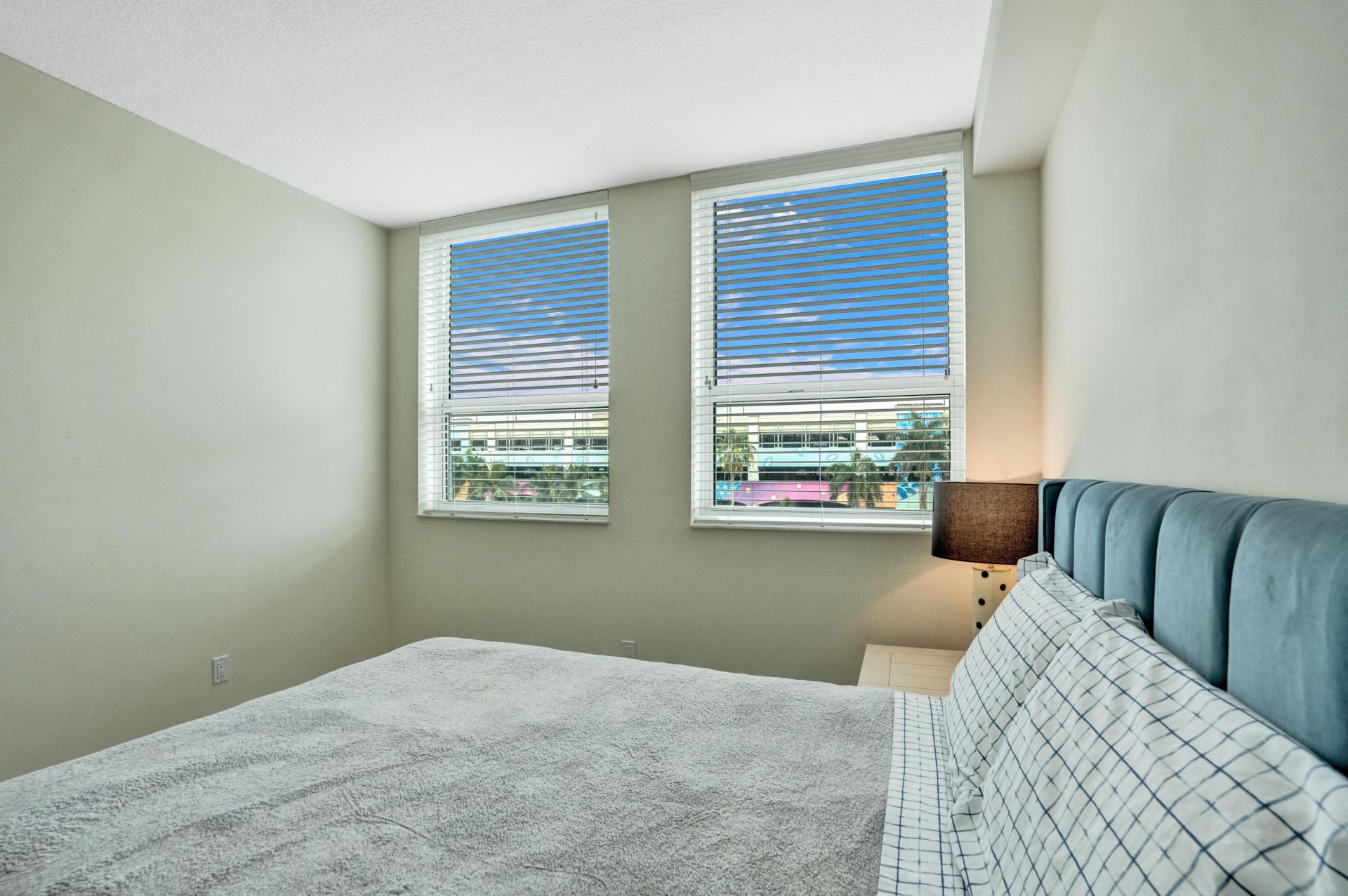 480 Hibiscus Street, Unit 421, West Palm Beach, FL 33401 Photo