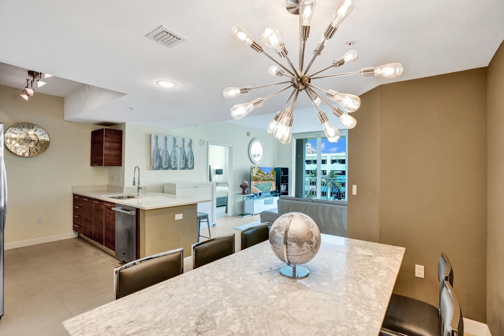 480 Hibiscus Street, Unit 421, West Palm Beach, FL 33401 Photo