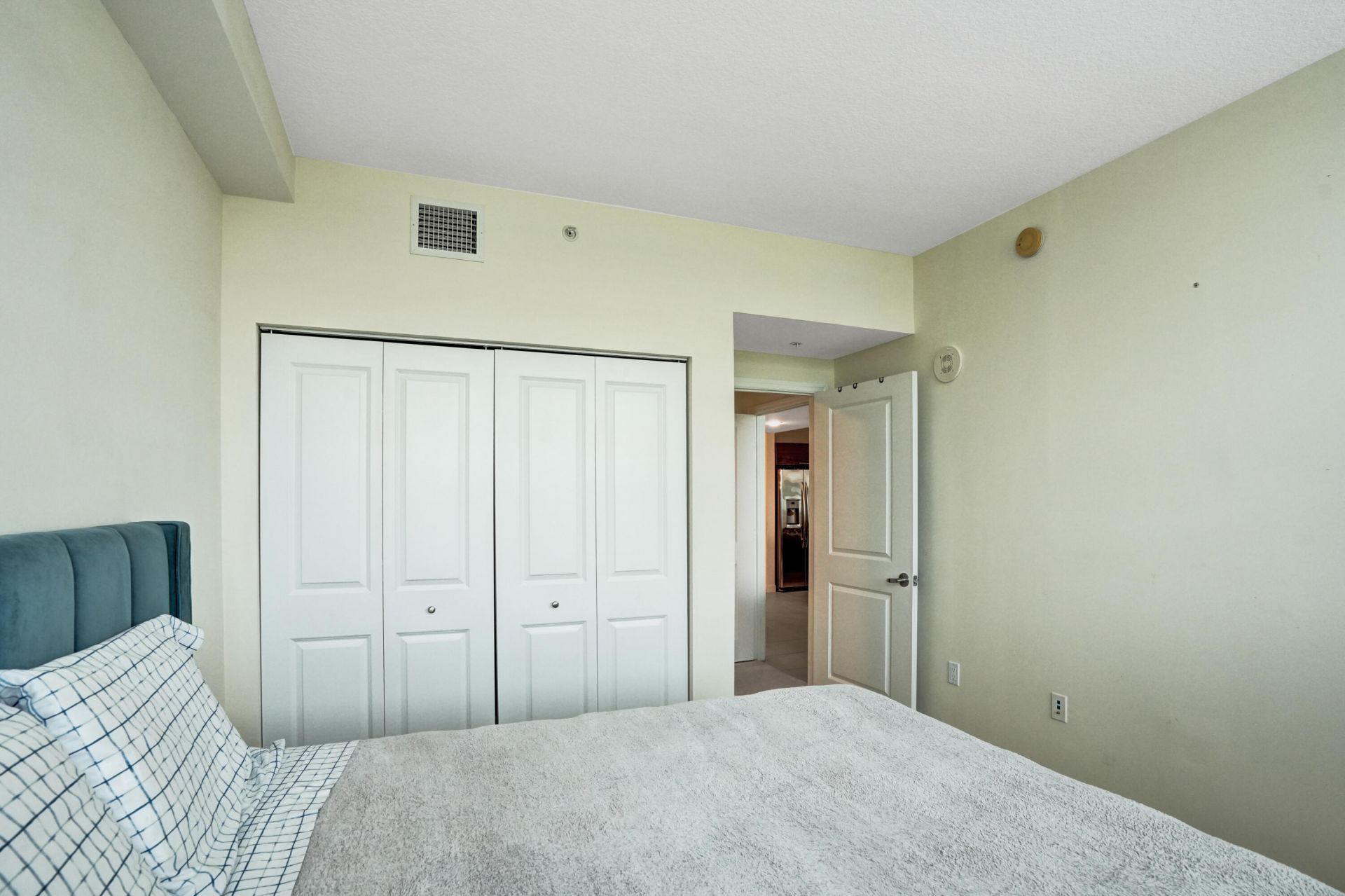 480 Hibiscus Street, Unit 421, West Palm Beach, FL 33401 Photo