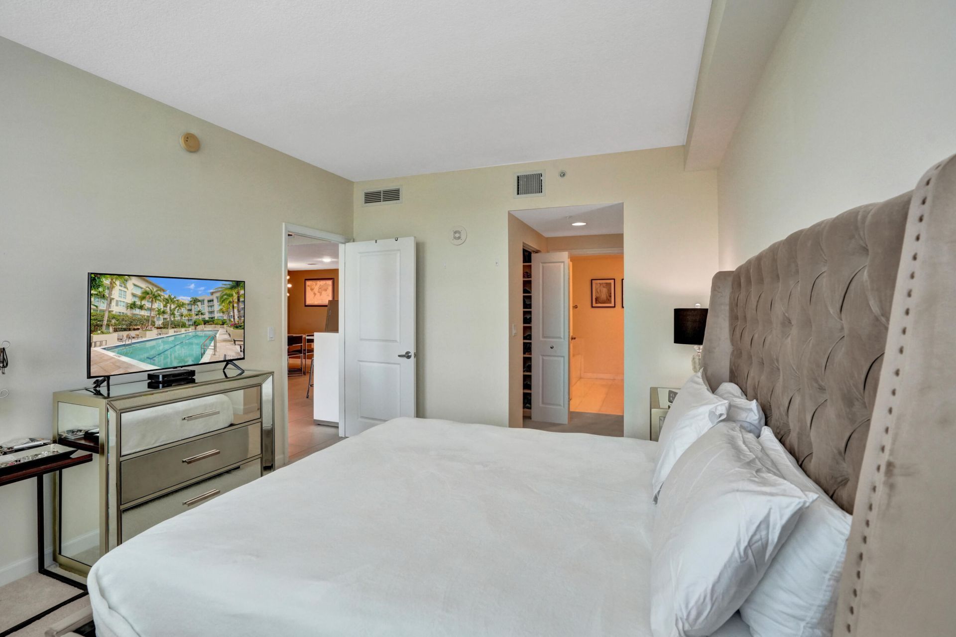 480 Hibiscus Street, Unit 421, West Palm Beach, FL 33401 Photo