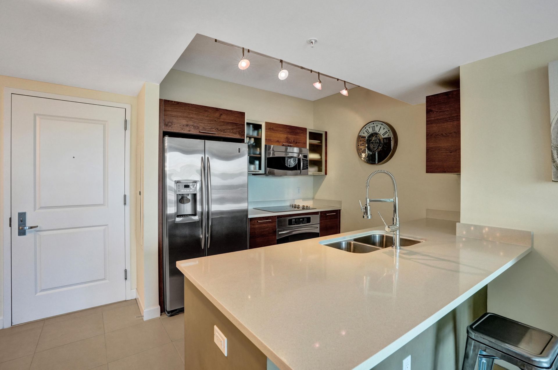 480 Hibiscus Street, Unit 421, West Palm Beach, FL 33401 Photo