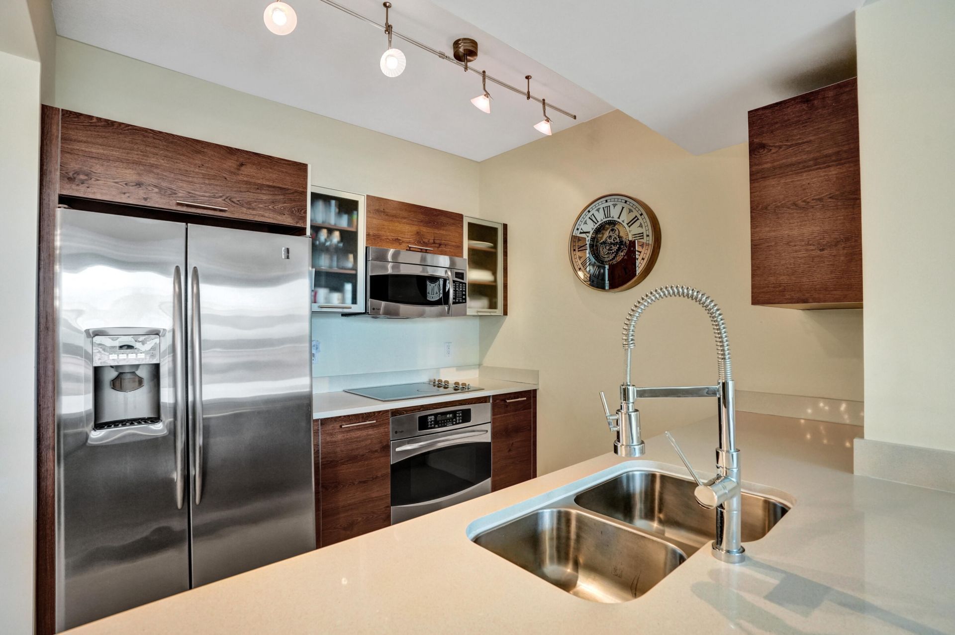 480 Hibiscus Street, Unit 421, West Palm Beach, FL 33401 Photo