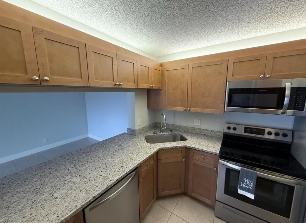 3606 Alder Drive, Unit B2, West Palm Beach, FL 33417 Photo