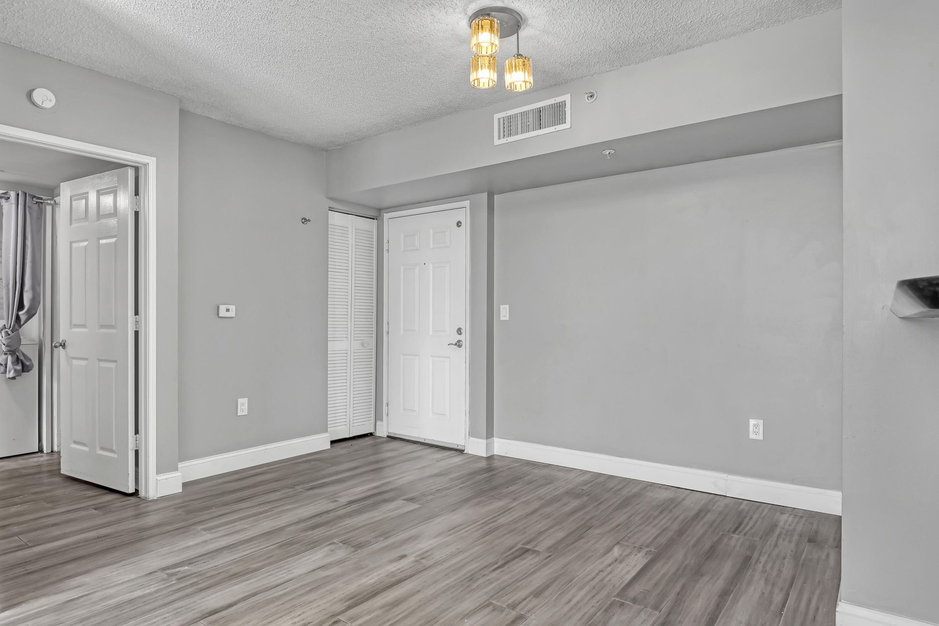 651 Okeechobee Boulevard, Unit 403, West Palm Beach, FL 33401 Photo