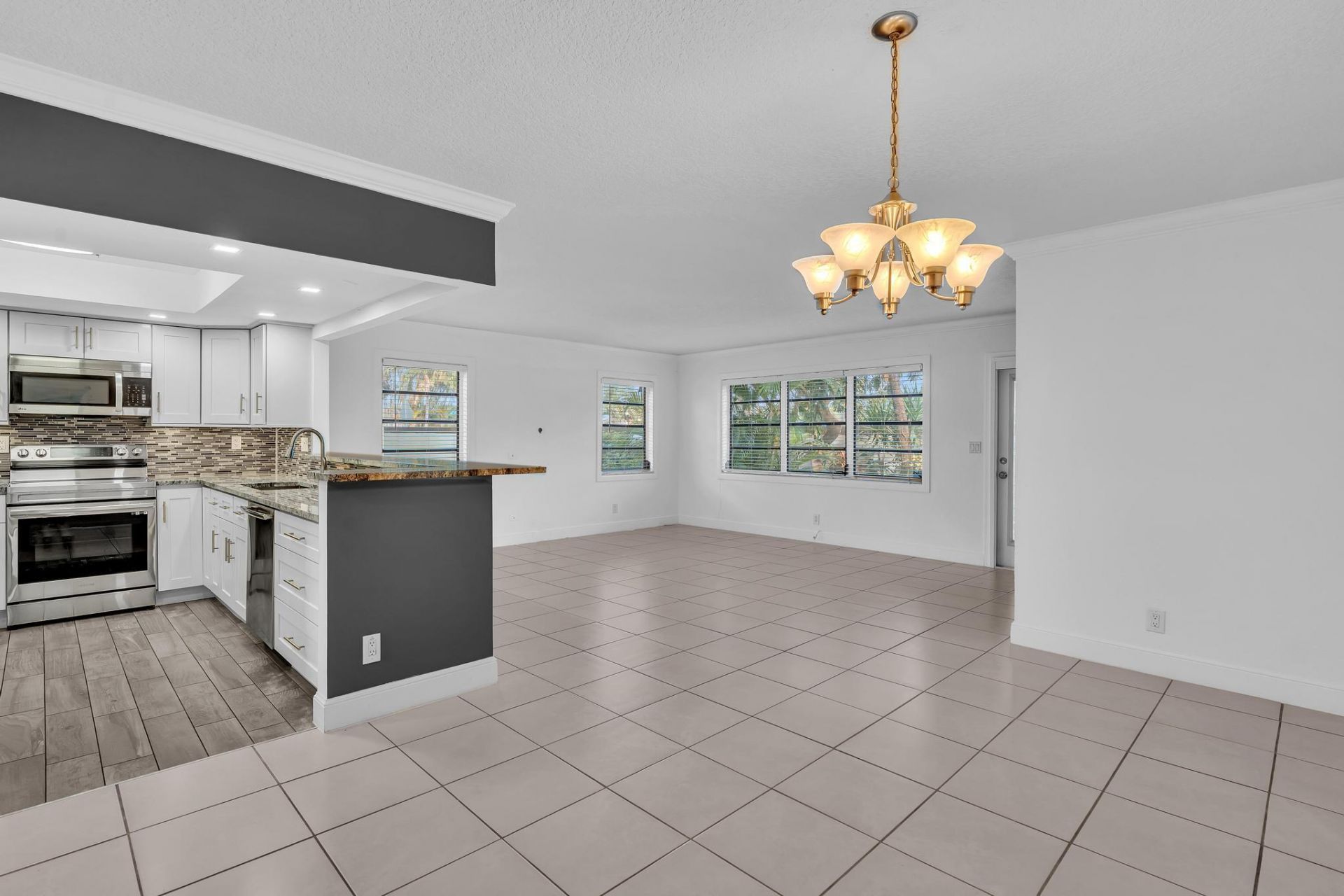 1779 NE 40th Place, Unit 405, Pompano Beach, FL 33064 Photo