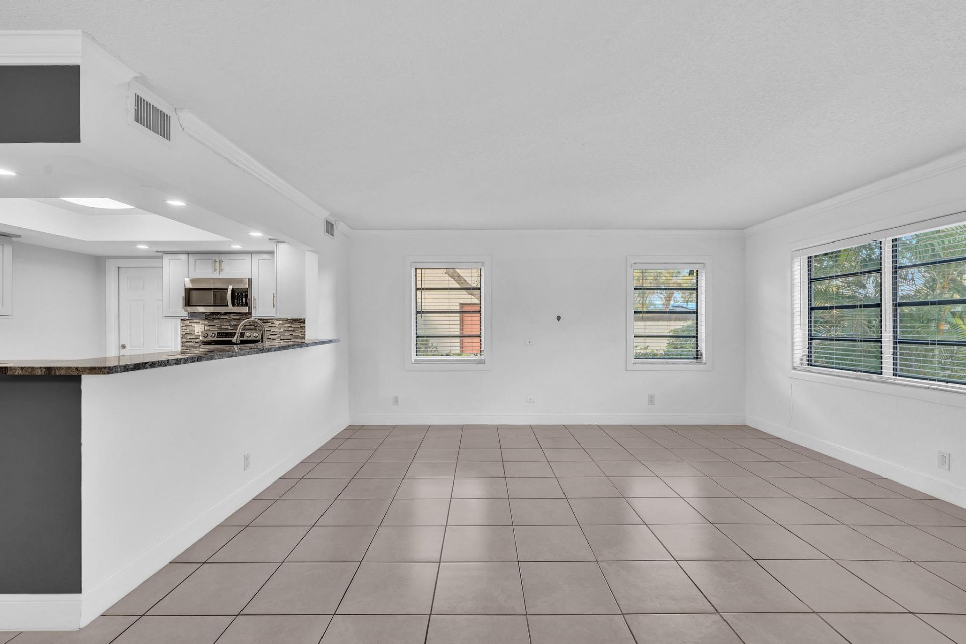 1779 NE 40th Place, Unit 405, Pompano Beach, FL 33064 Photo