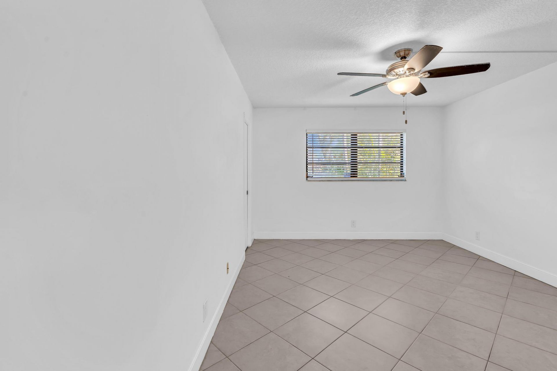 1779 NE 40th Place, Unit 405, Pompano Beach, FL 33064 Photo
