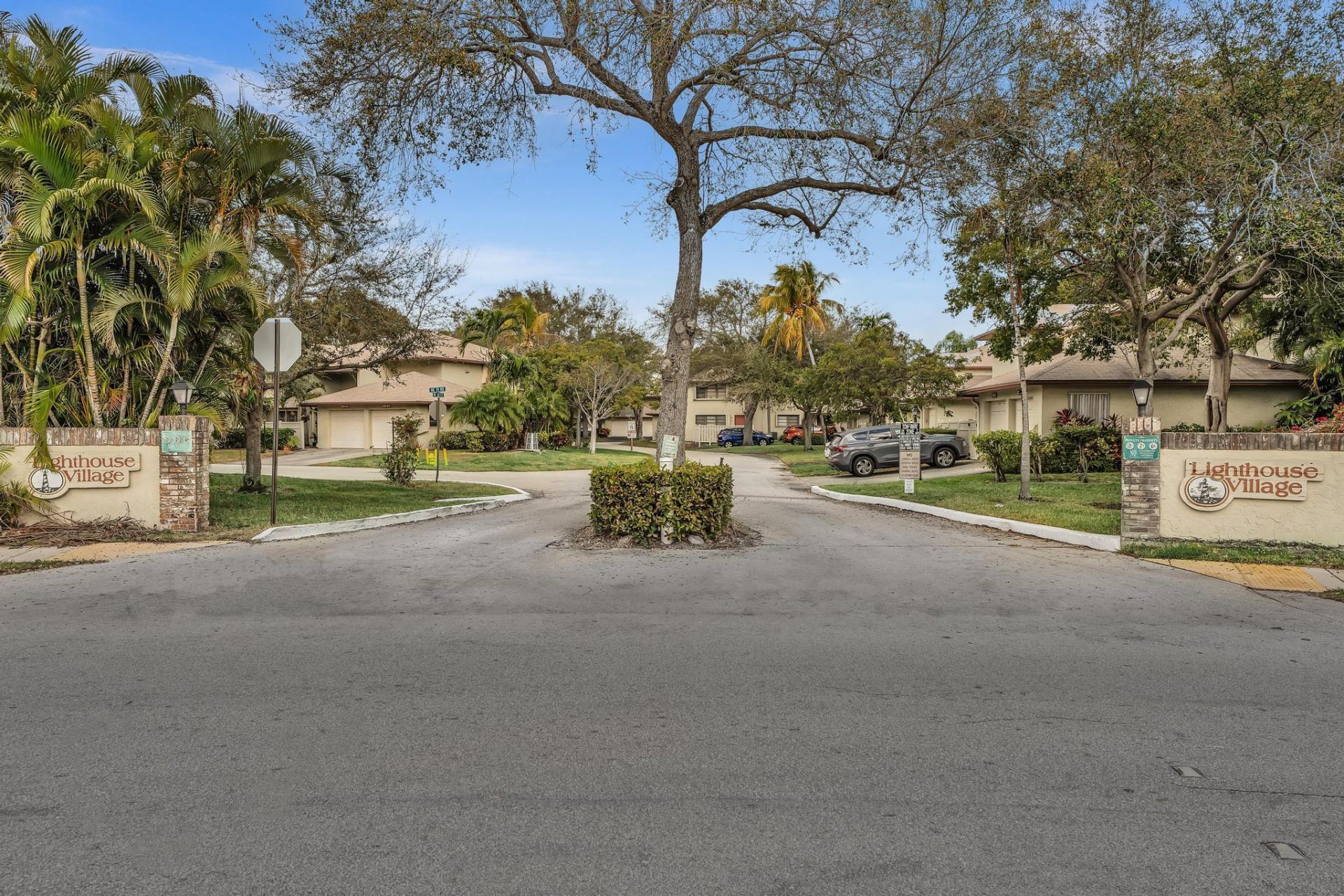 1779 NE 40th Place, Unit 405, Pompano Beach, FL 33064 Photo