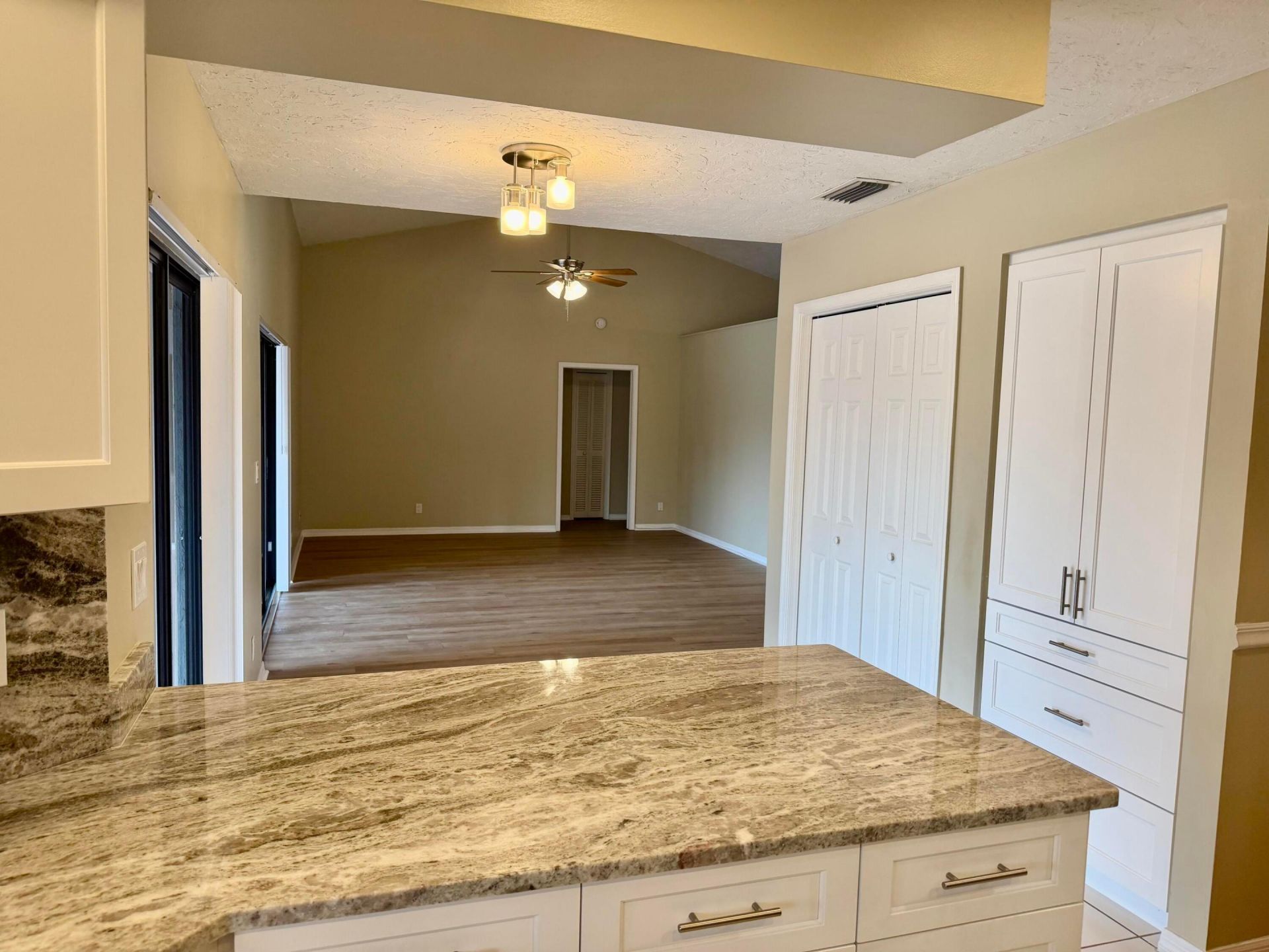13427 Kingsbury Drive, Wellington, FL 33414 Photo