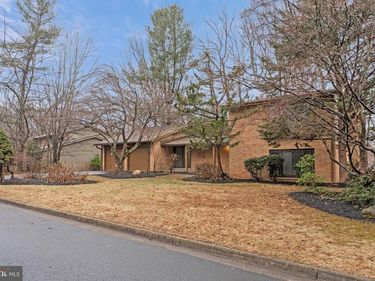 9103 CRICKLEWOOD COURT, VIENNA, VA 22182