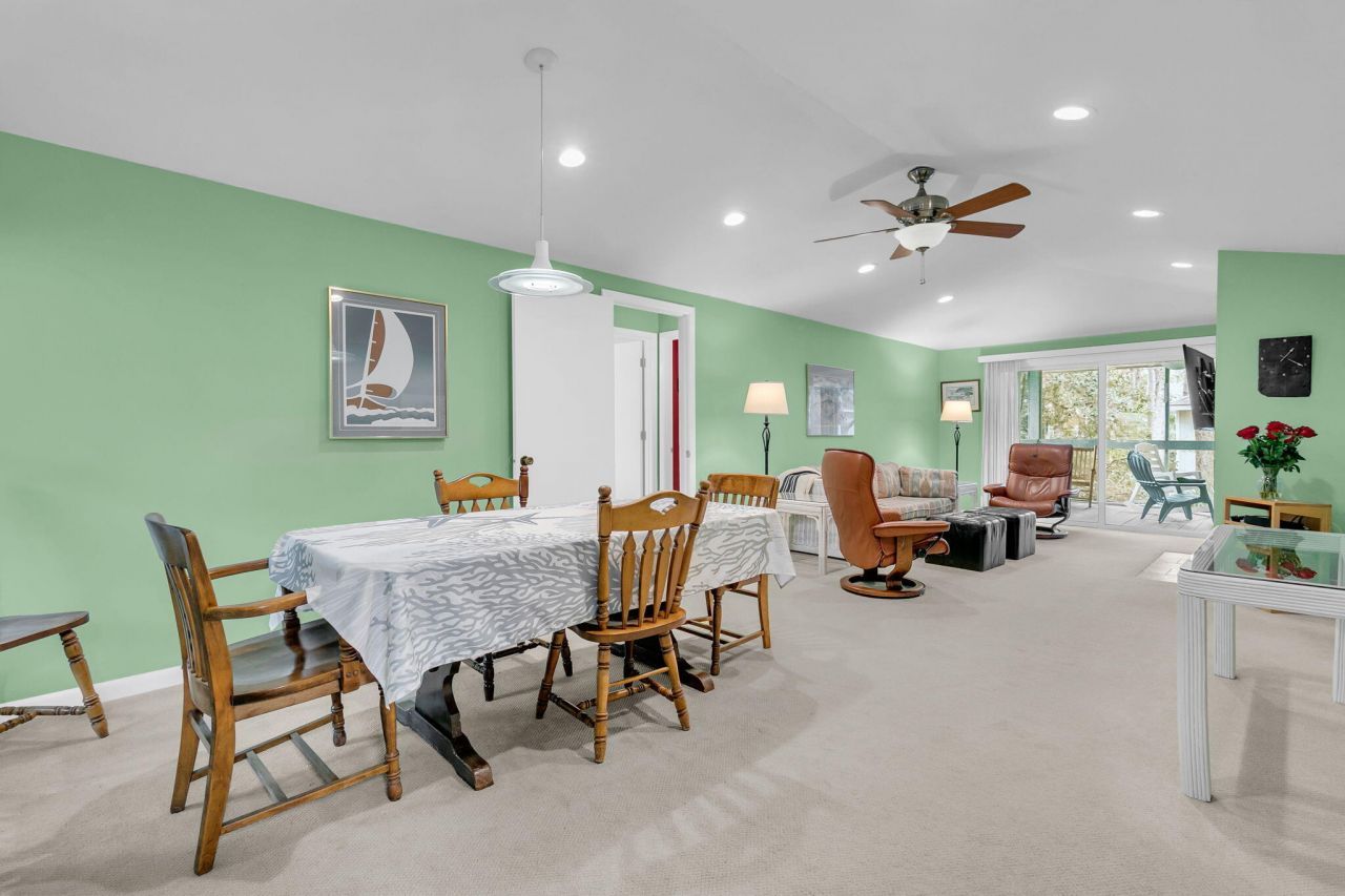 38 Twin Oaks Lane Photo 10