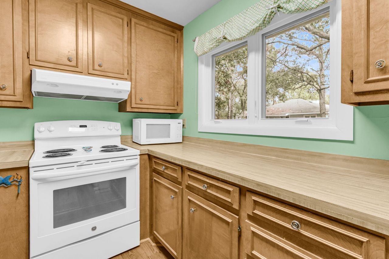 38 Twin Oaks Lane Photo 13