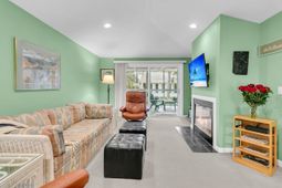 38 Twin Oaks Lane photo 4