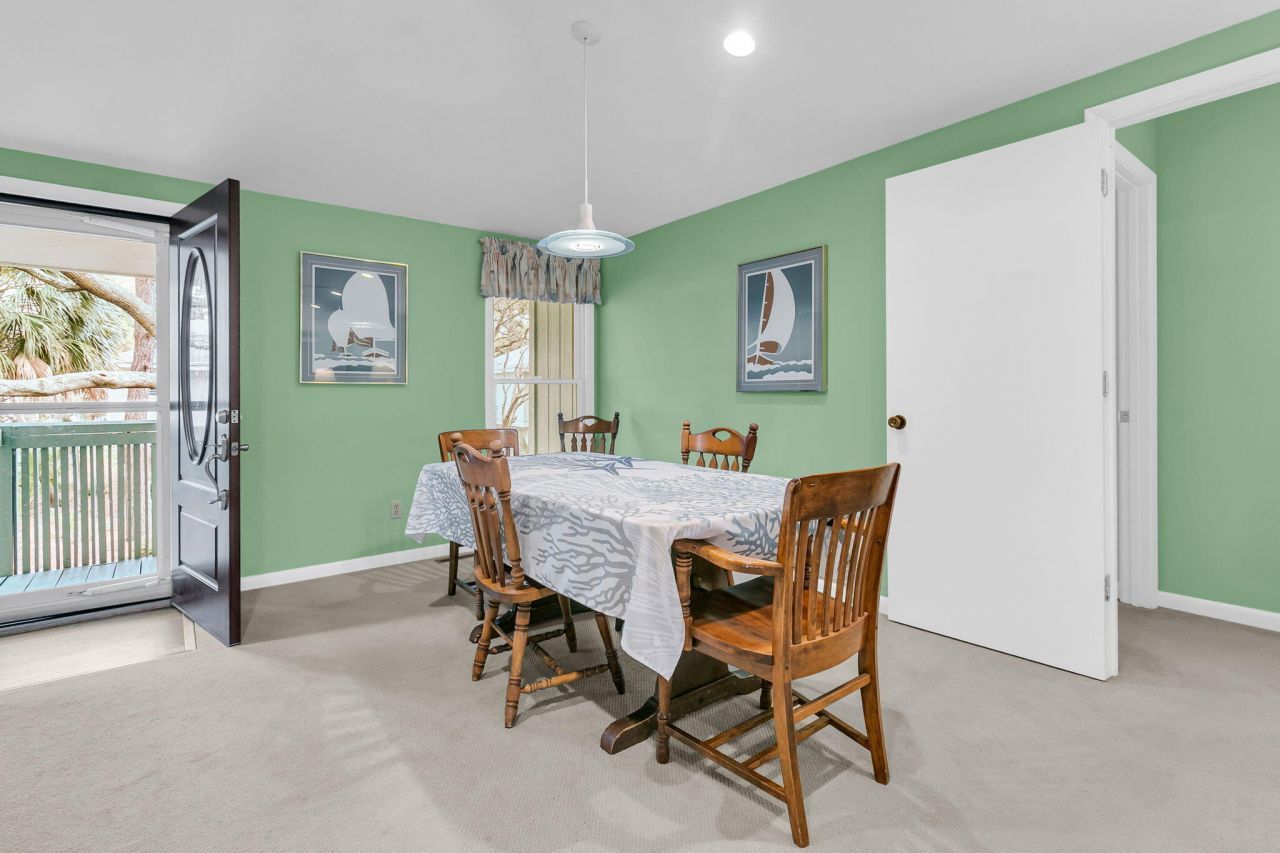 38 Twin Oaks Lane Photo 8