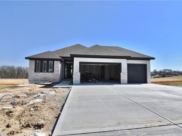 7645 N Booth Avenue, Kansas City, MO 64158