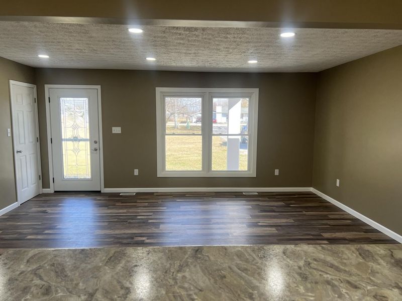 533 N Westminster Street, Waynesfield, OH 45896 Photo 13