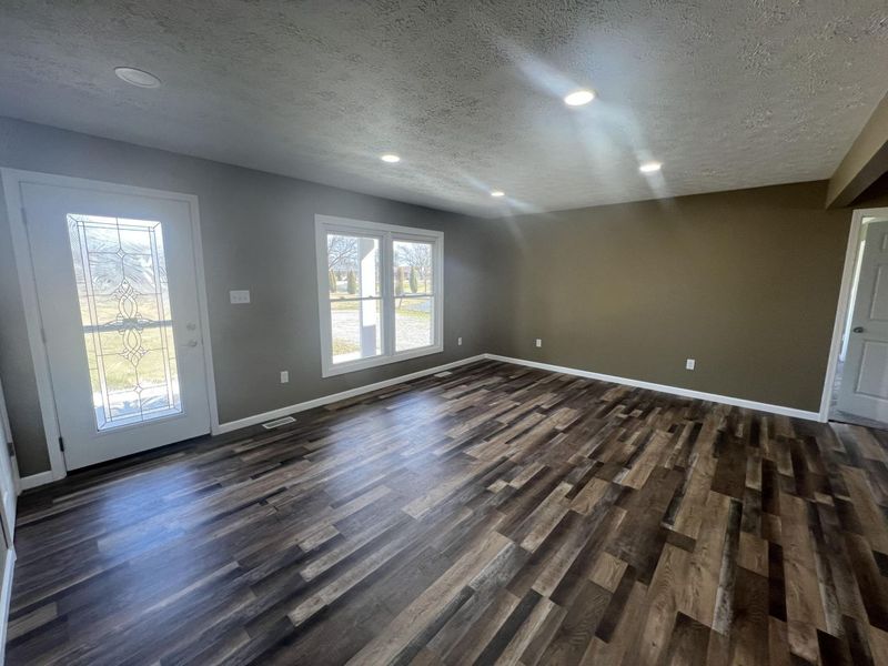 533 N Westminster Street, Waynesfield, OH 45896 Photo 14