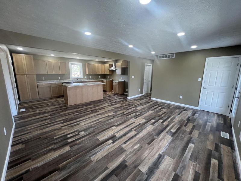 533 N Westminster Street, Waynesfield, OH 45896 Photo 16